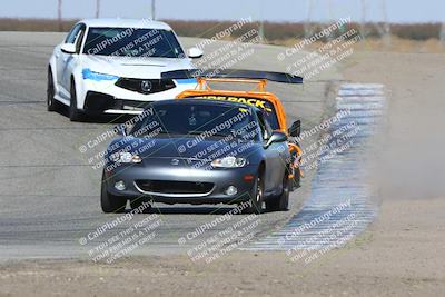media/Nov-16-2024-CalClub SCCA (Sat) [[641f3b2761]]/Group 1/Race (Outside Grapevine)/